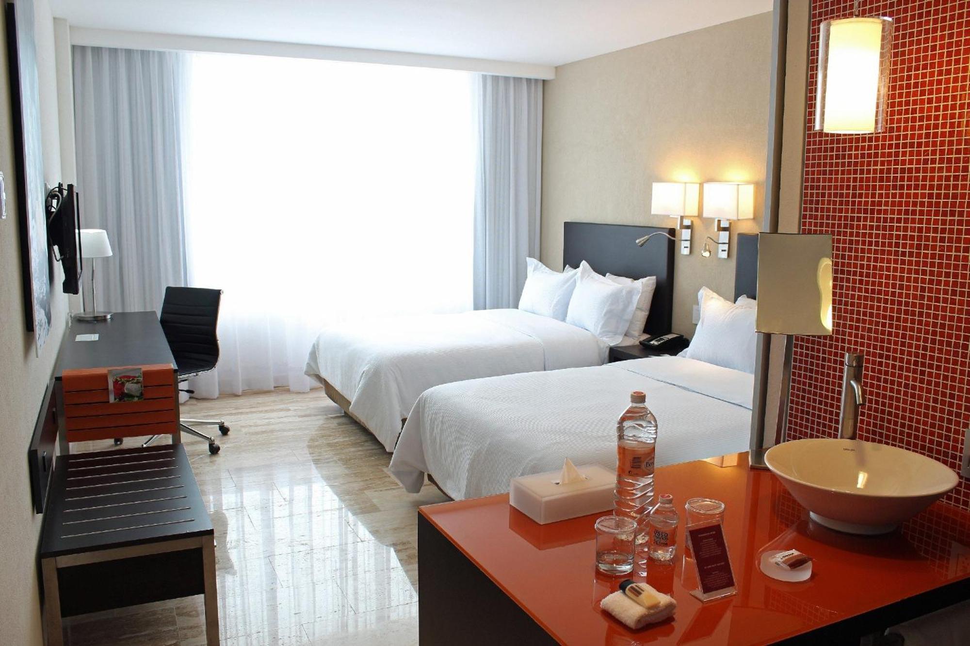 Fiesta Inn Monterrey la Fe San Nicolás de los Garzas Extérieur photo